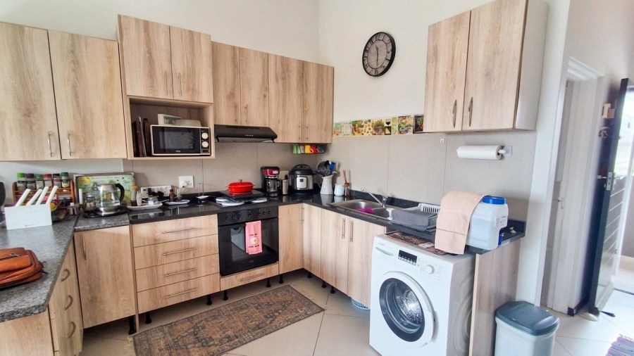 2 Bedroom Property for Sale in Buhrein Western Cape